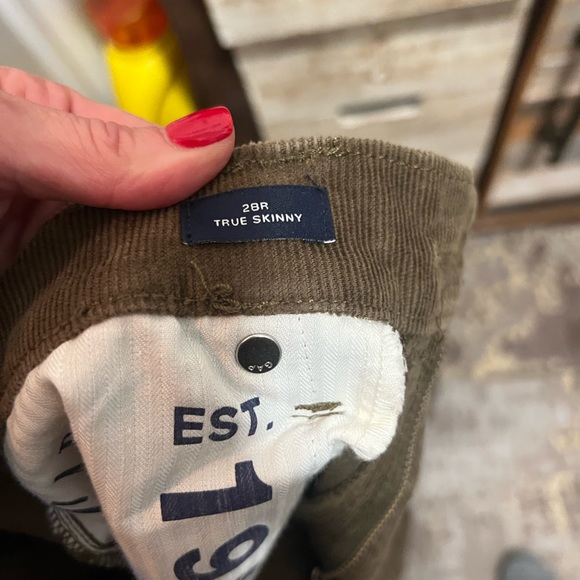 Gap brown corduroy pants size 28. - Picture 2 of 4